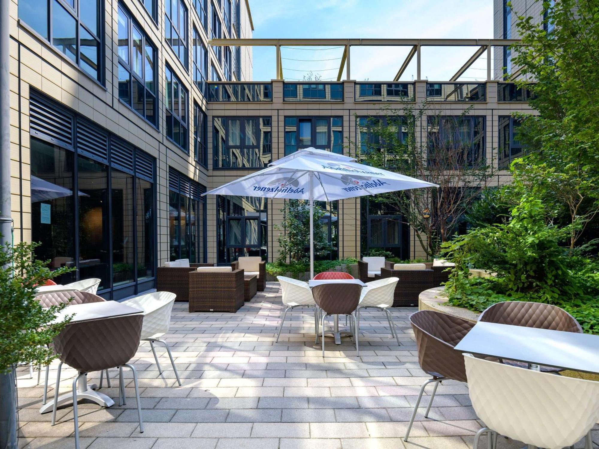 Ibis Muenchen Parkstadt Schwabing Exterior photo
