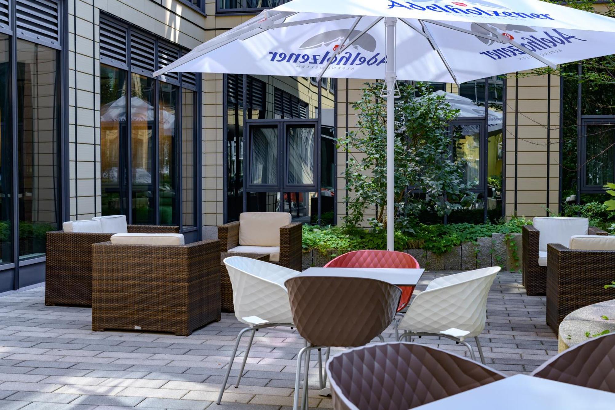 Ibis Muenchen Parkstadt Schwabing Exterior photo