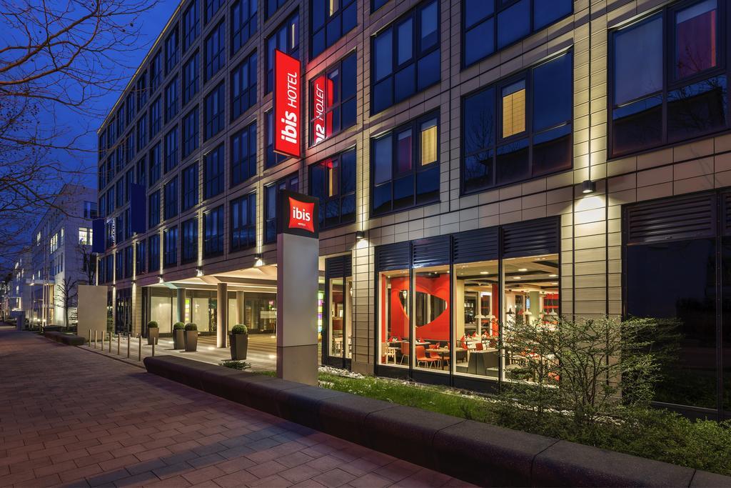 Ibis Muenchen Parkstadt Schwabing Exterior photo